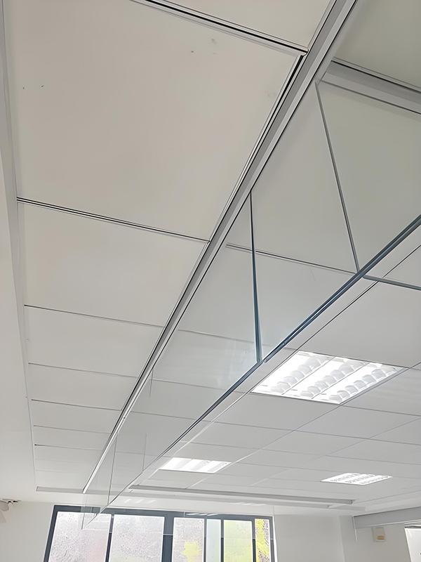 成县玻璃成县挡烟垂壁