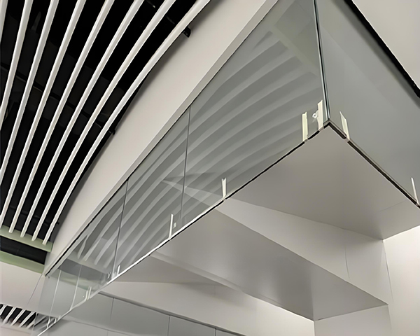 成县玻璃成县挡烟垂壁