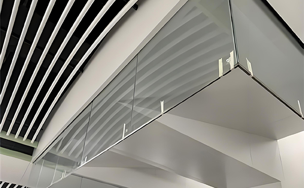 成县玻璃挡烟垂壁