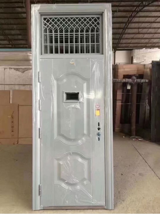 成县学校教室门