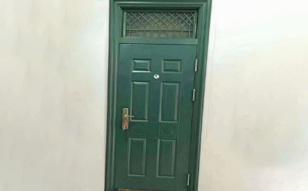 成县学校教室门