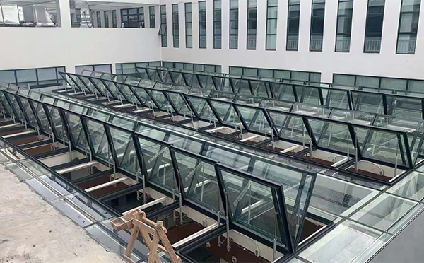 百安科技有限公司近期成县排烟窗项目案例分享 百安科技有限公司近期成县排烟窗项目案例分享