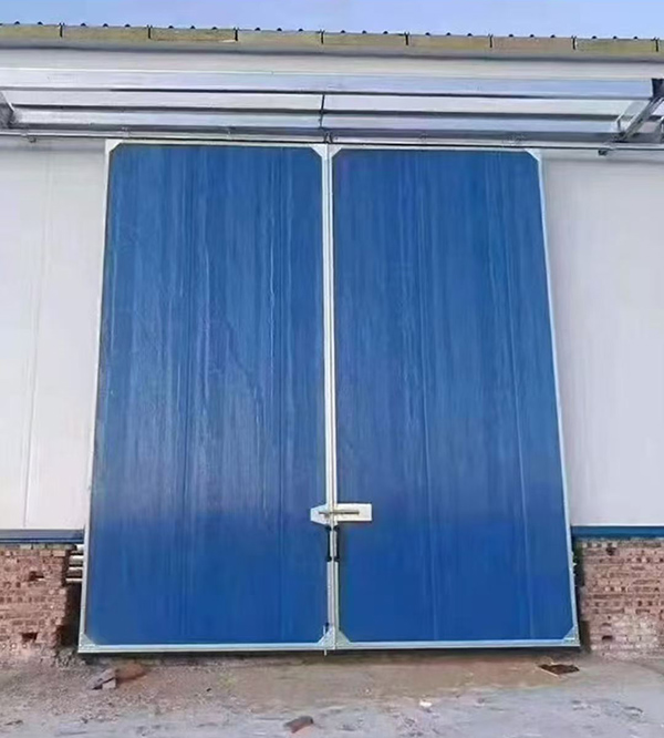 成县工业门在大型仓储物流通道中的应用实例