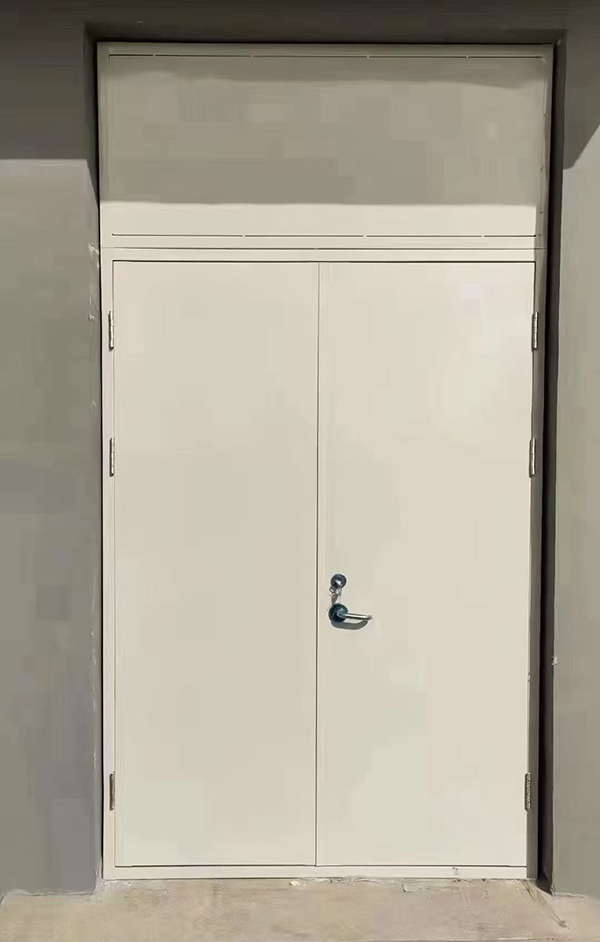 展览馆项目完成大跨度成县防火门安装 展览馆项目完成大跨度成县防火门安装